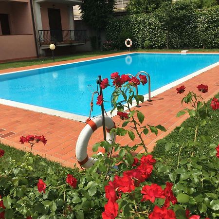 InDesenzano Apartment Desenzano del Garda Exterior foto