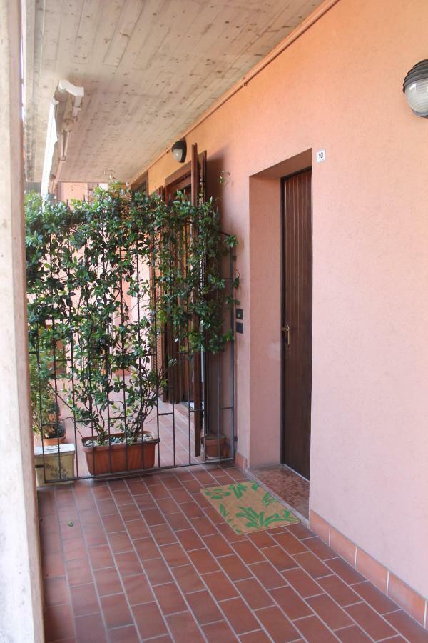 InDesenzano Apartment Desenzano del Garda Exterior foto
